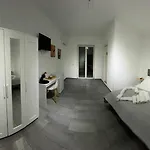 B E B Helena Bed & Breakfast 3*