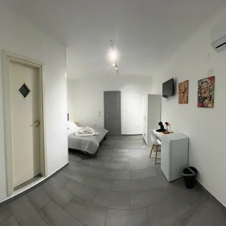 Bed & Breakfast B E B Helena 3*